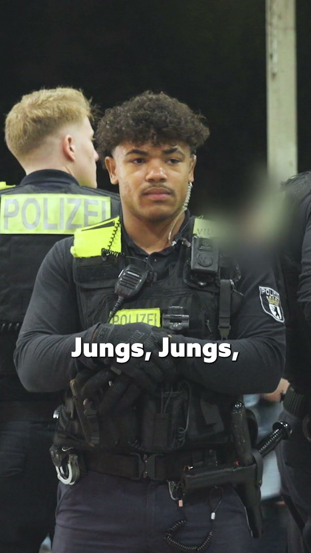 sie sind überall | HUNDERTZEHN #shorts #polizei #berlin