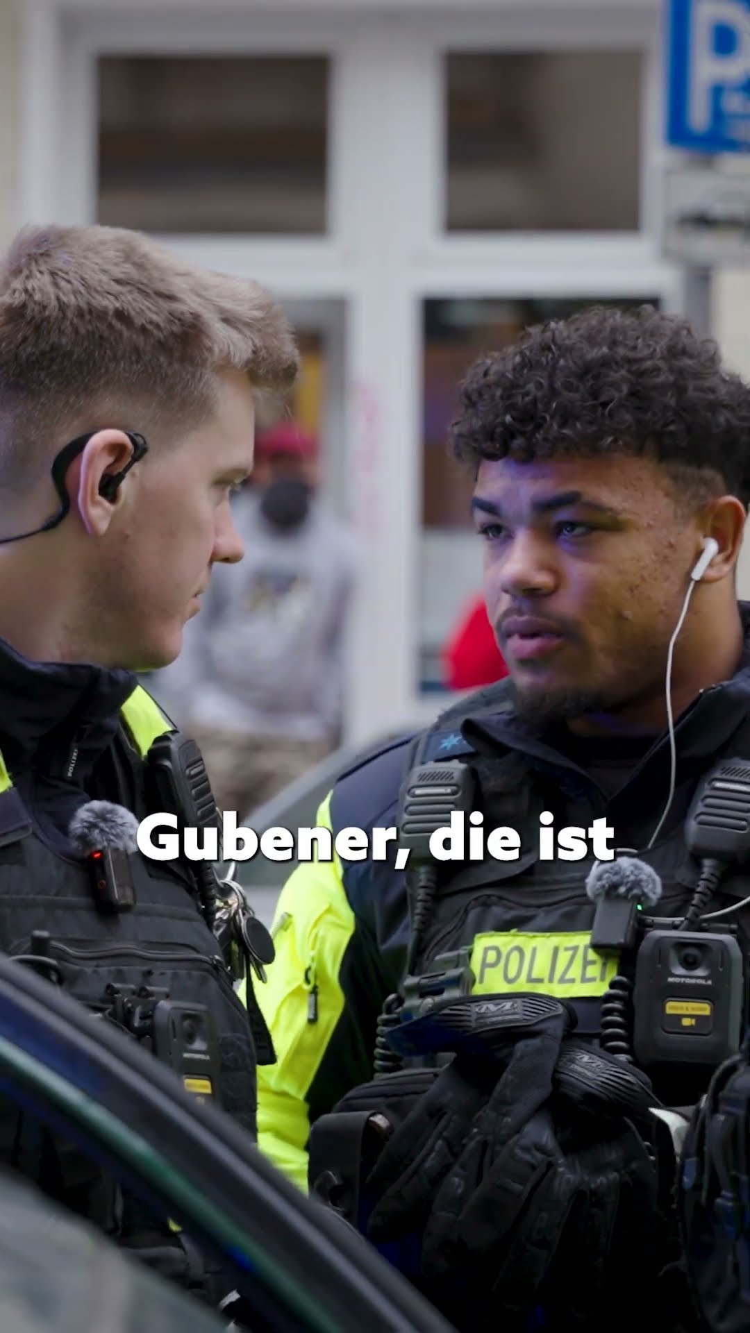 auffälliges Fahrzeug | HUNDERTZEHN #shorts #berlin #polizei