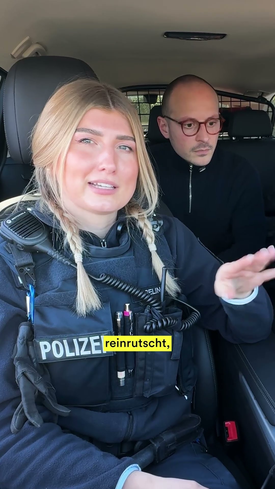 FRAGENHAGEL mit der Polizei!