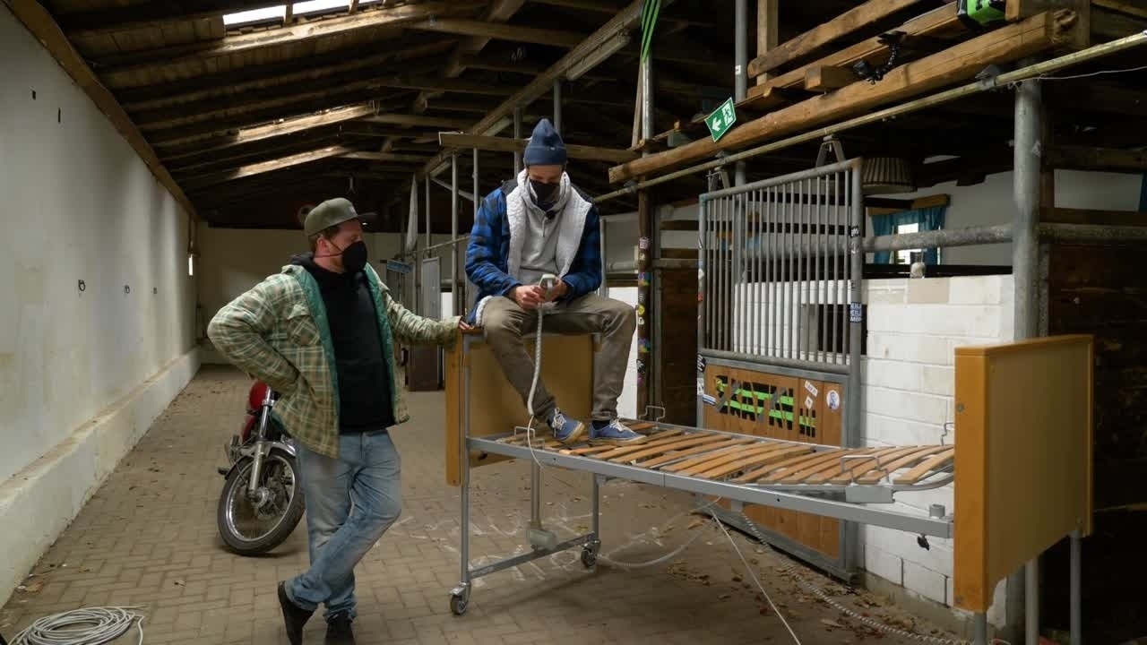 Hebebühne aus Pflegebett bauen | Kliemannsland