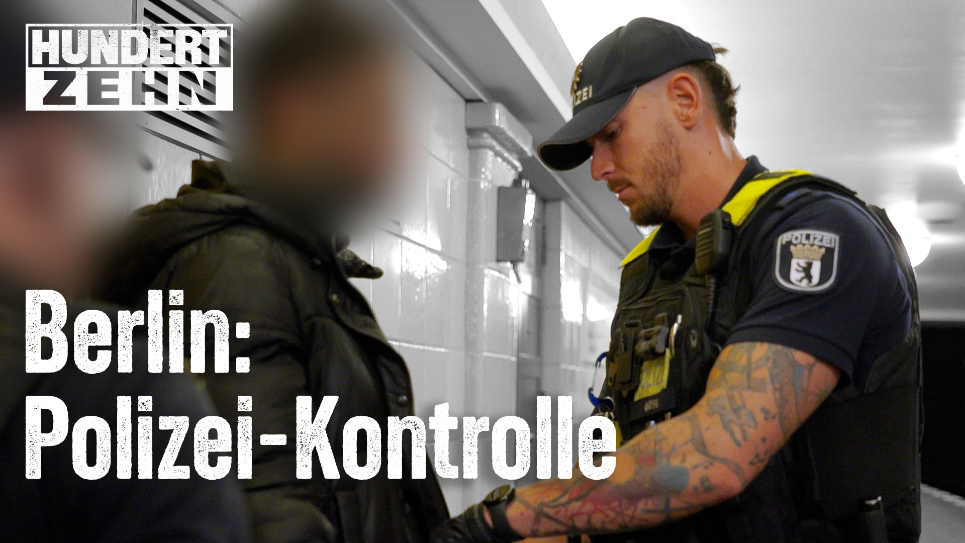 Einsatzkräfte am Hermannplatz | HUNDERTZEHN